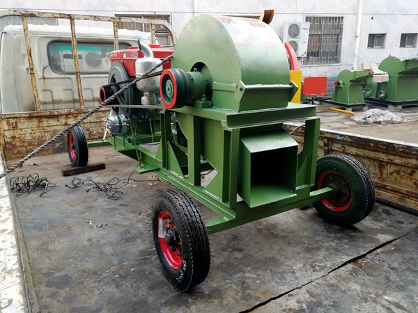 發往山西的菇木粉碎機