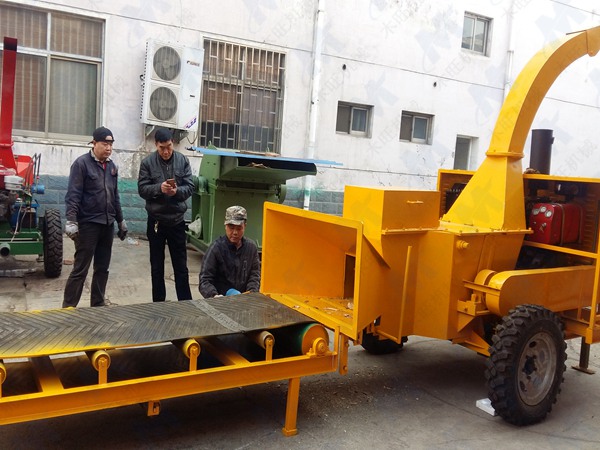 帶輸送木材粉碎機