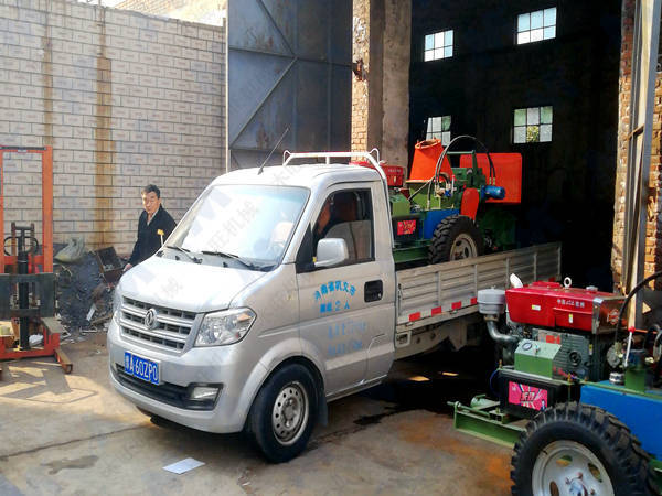 果園樹枝粉碎機裝車發往云南